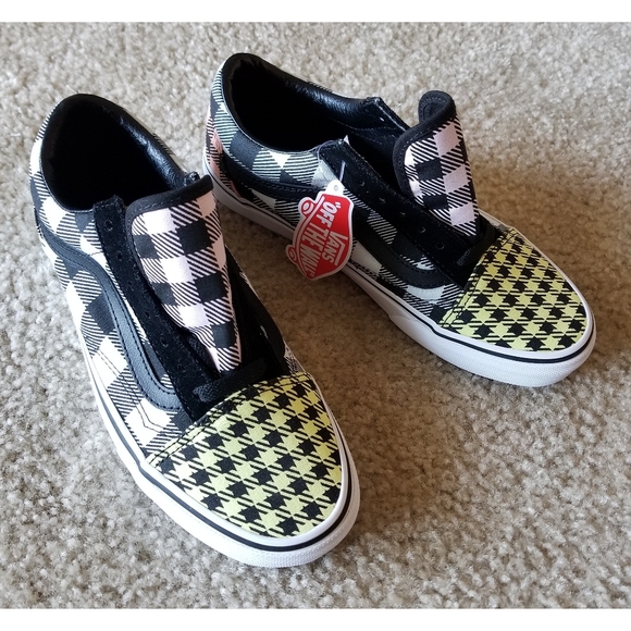 pastel yacht club vans